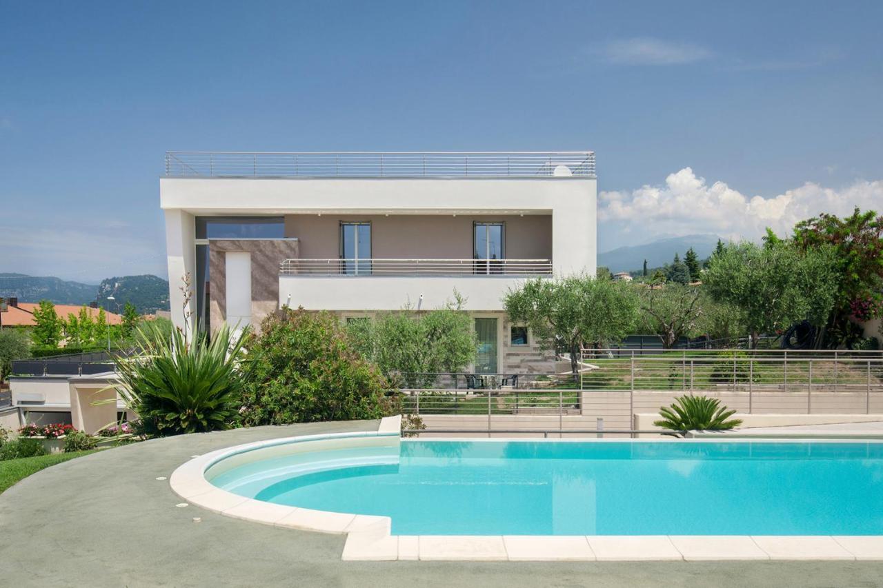 Villa Aurora-Holiday Home Apt 1 Bardolino Kültér fotó