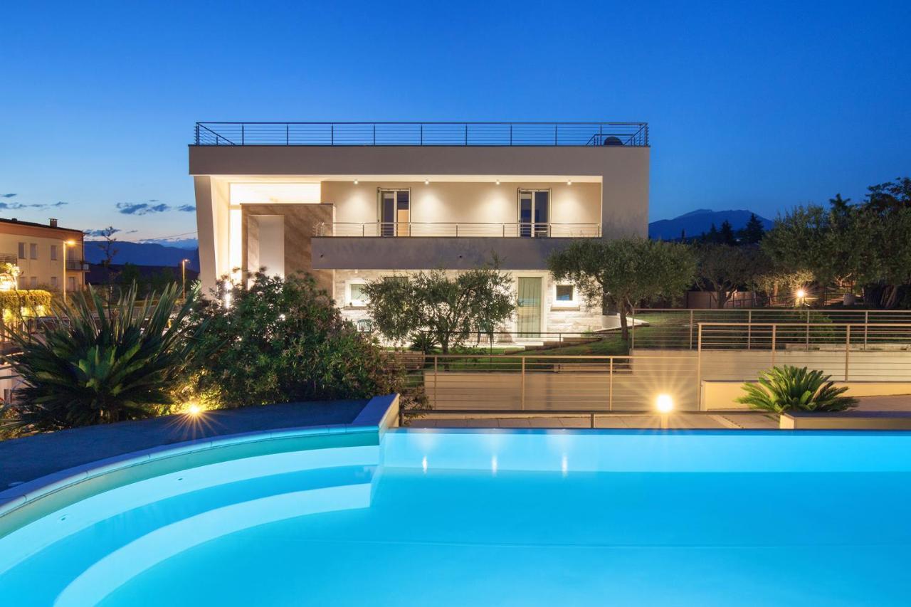 Villa Aurora-Holiday Home Apt 1 Bardolino Kültér fotó