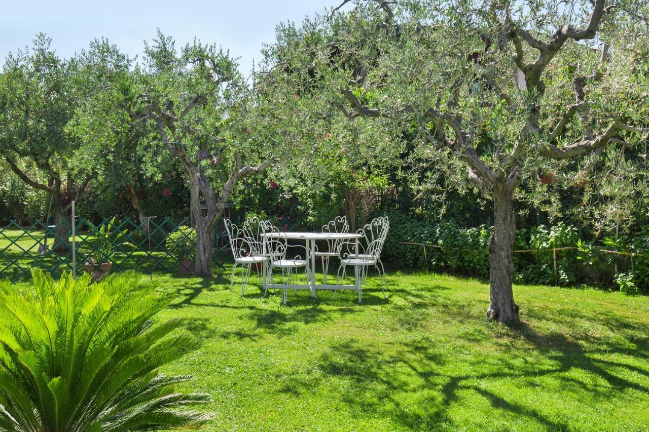 Villa Aurora-Holiday Home Apt 1 Bardolino Kültér fotó